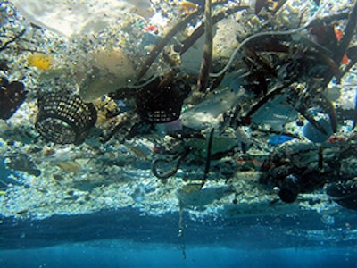 Mnet 39611 Plastics Ocean Article 0