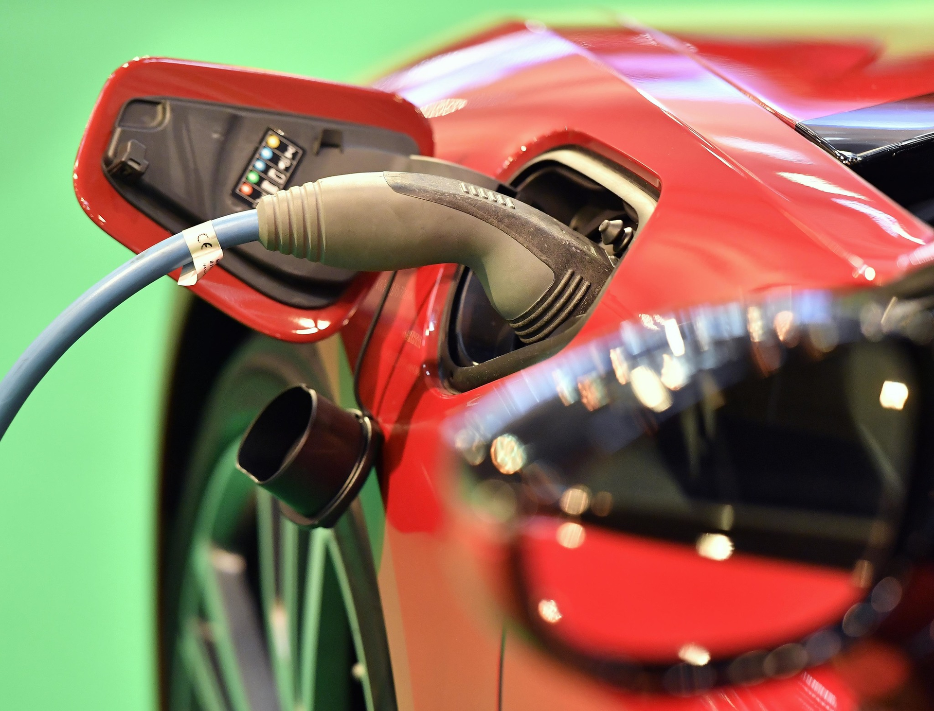 Mnet 109357 Electric Vehicle Ap Photo Large