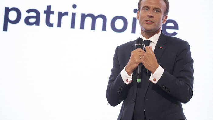 Mnet 111039 Ap Macron