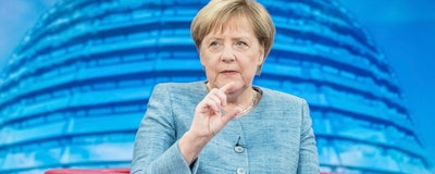 Mnet 195733 Germany Merkel Ap