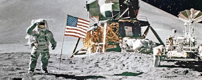 Mnet 196072 Moon Landing