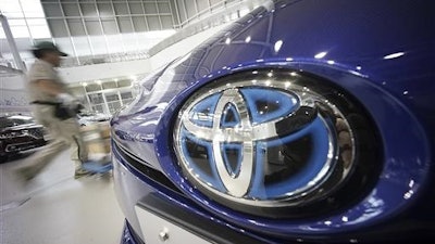 Toyota Hood Ap