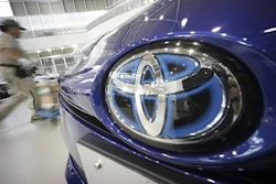Toyota Hood Ap