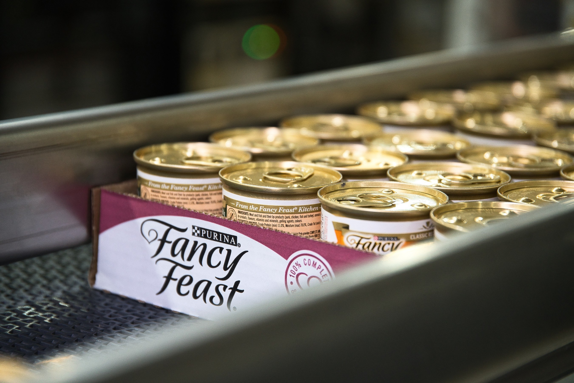 fancy feast manufacturer