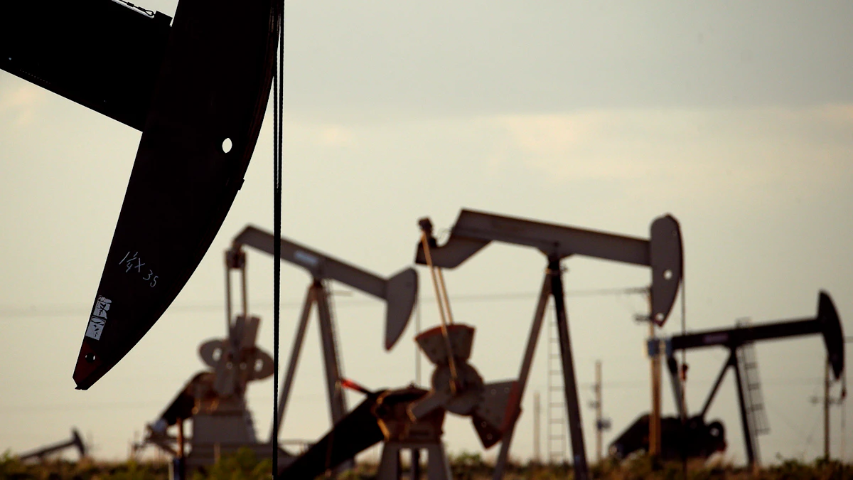 Oil Companies Lock In Drilling, Challenging Biden - Vimarsana News