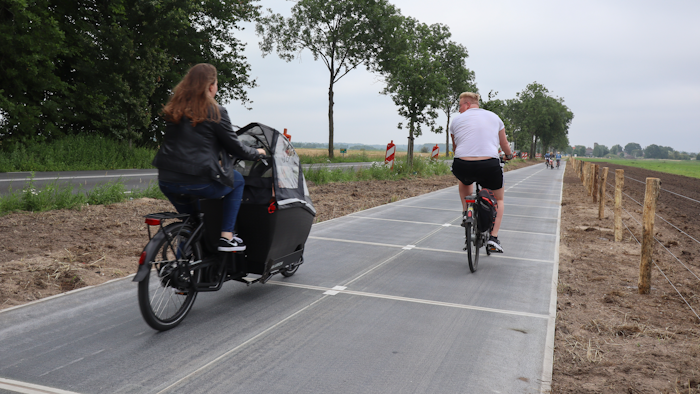 14 juli 2021, zonnefietspad in Mortenstig, Nederland.