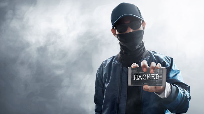Hacker 868385550 6000x4154