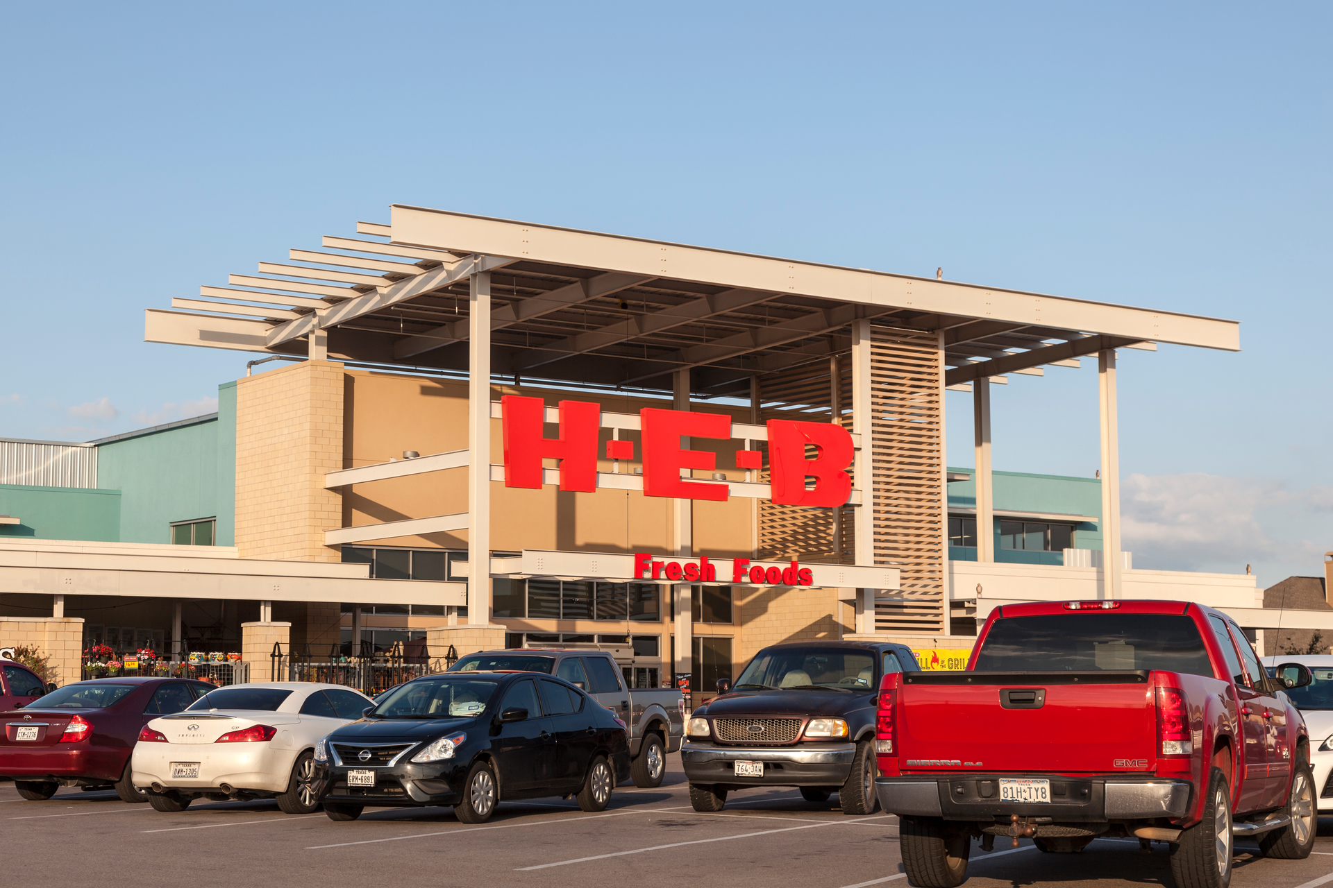 H-E-B store, San Antonio, April 2016.