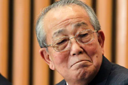 Japan Airlines Chairman Kazuo Inamori, attends a press conference in Tokyo on Aug 31, 2010. Inamori, founder of Japanese ceramics and electronics maker Kyocera who also became a philanthropist singing the virtues of fairness and hard work, died Aug. 24, 2022 of natural causes at his home in Kyoto, western Japan. He was 90. Inamori also oversaw the revival from bankruptcy of Japan’s major carrier Japan Airlines, or JAL, in 2010, serving as a board member.