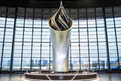 The finished Al Davis Memorial Torch stands 93 feet tall and is the largest free-standing, 3D-printed structure in the world. The reinforced polycarbonate substructure is finished with 1,148 machined aluminum façade panels giving the structure it’s polished silver appearance.