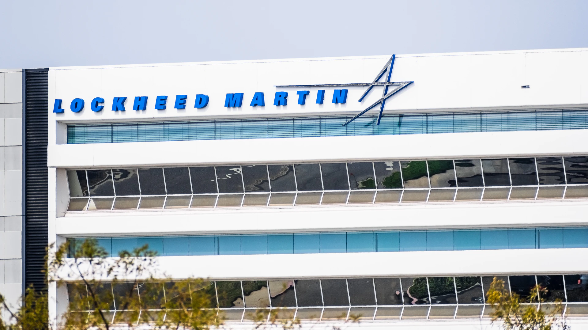 Lockheed, Raytheon Joint Venture Lands $311M Missile Contract - Vimarsana News