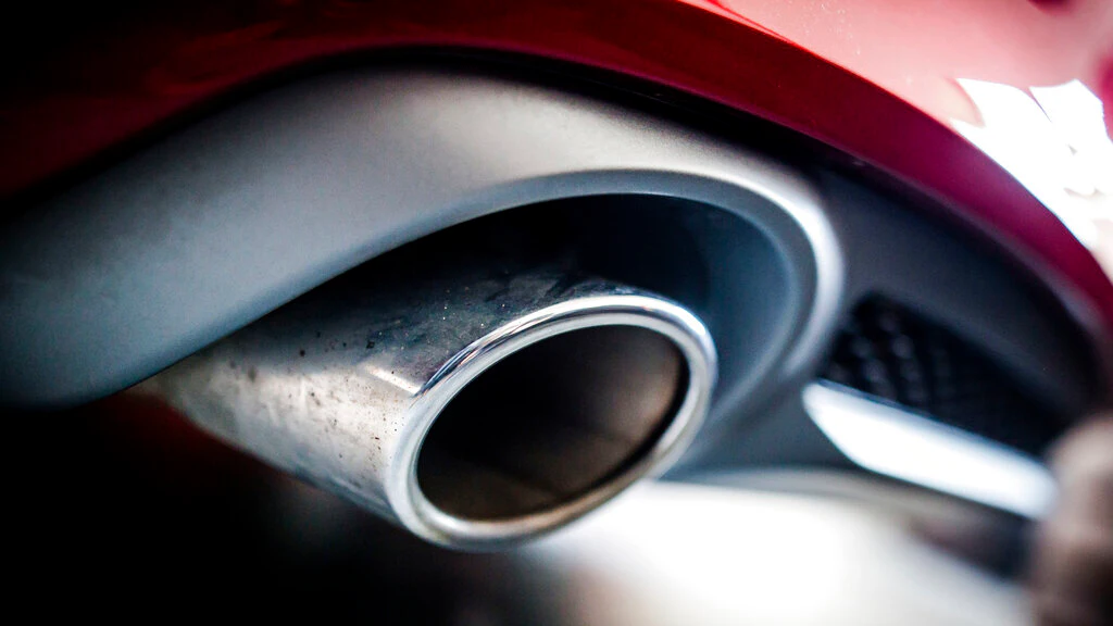 EU Approves Ban on New Combustion-Engine Cars from 2035 - Vimarsana News