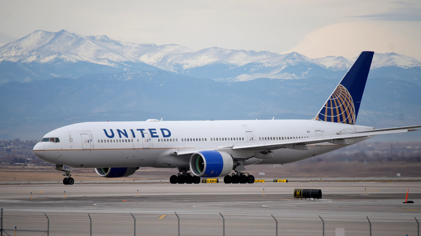 Feds Probe United Plane's December Dip Near Ocean Off Hawaii - Vimarsana News