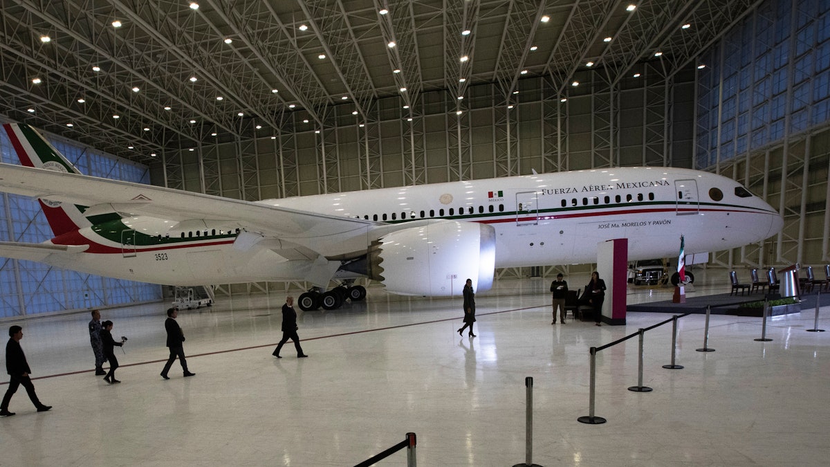 México finalmente vende jet presidencial no deseado a Tayikistán