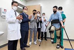 Large 54543 Hyundai Motor Works With Medical Centersin Korea To Utilize Its Wearable Robot X Ble Me Xfor Patient Rehabilitation