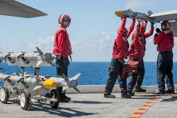 Raytheon 160904 N Oi810 852 Aim 9 X Precision Weapons Pic 2 Id 6a097ae84334