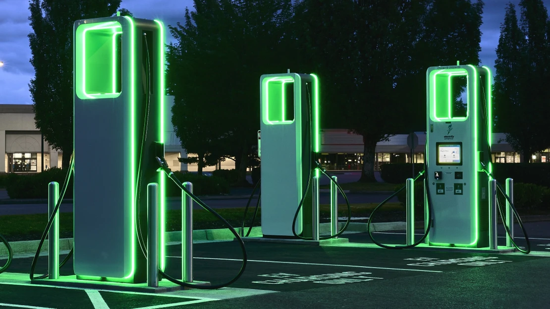 Electrify America to Add Tesla's NACS Connector by 2025 - Vimarsana News