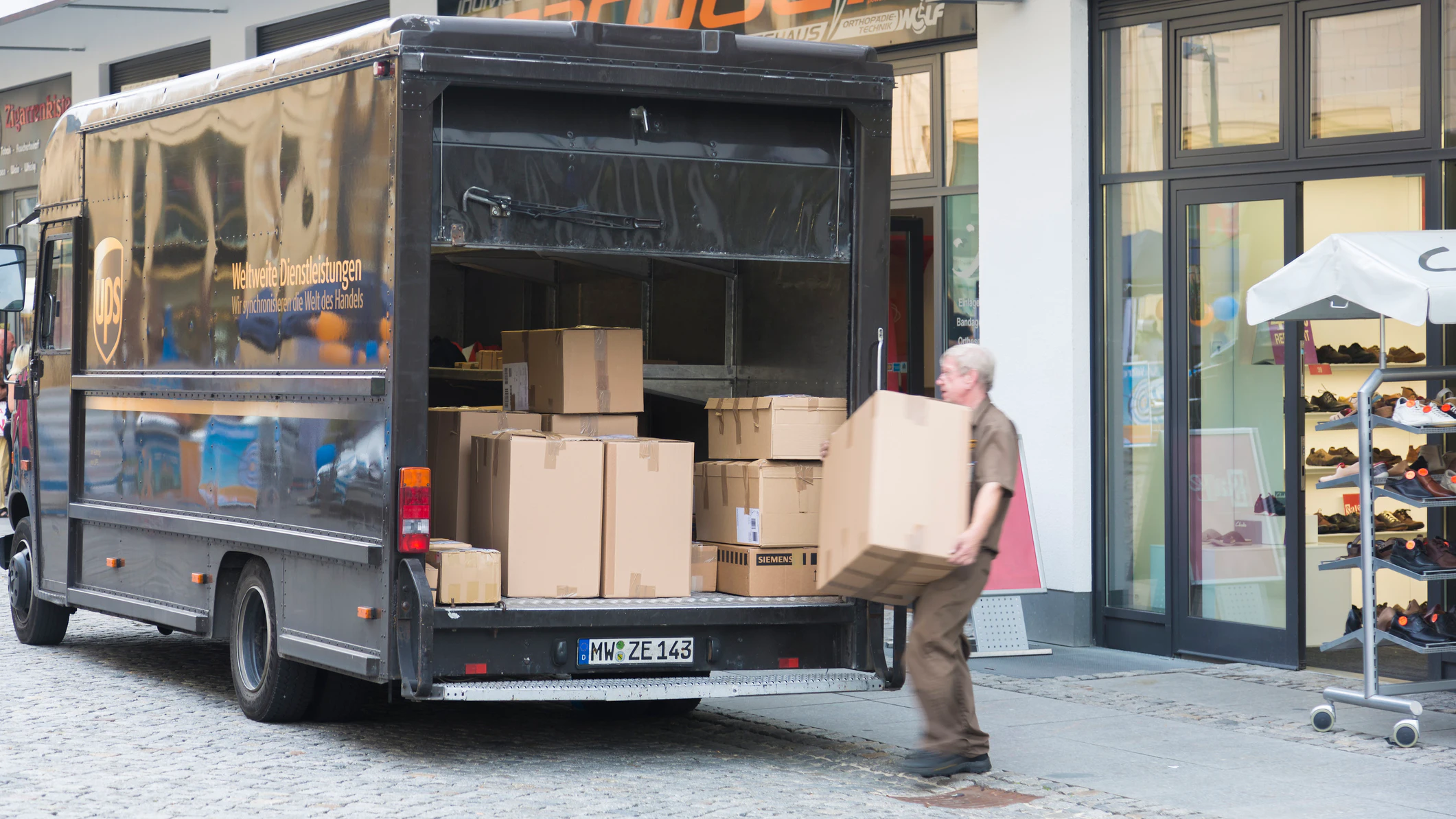 UPS Worker Strike Could Be Costly - Vimarsana News