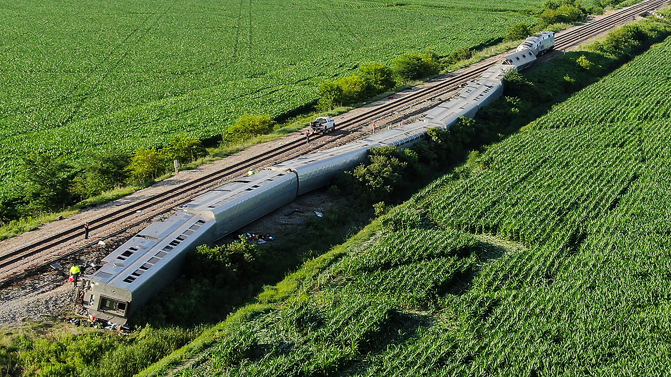 Missouri Budgets $50M for Railroad Crossings in Response to Fatal 2022 Amtrak Derailment - Vimarsana News