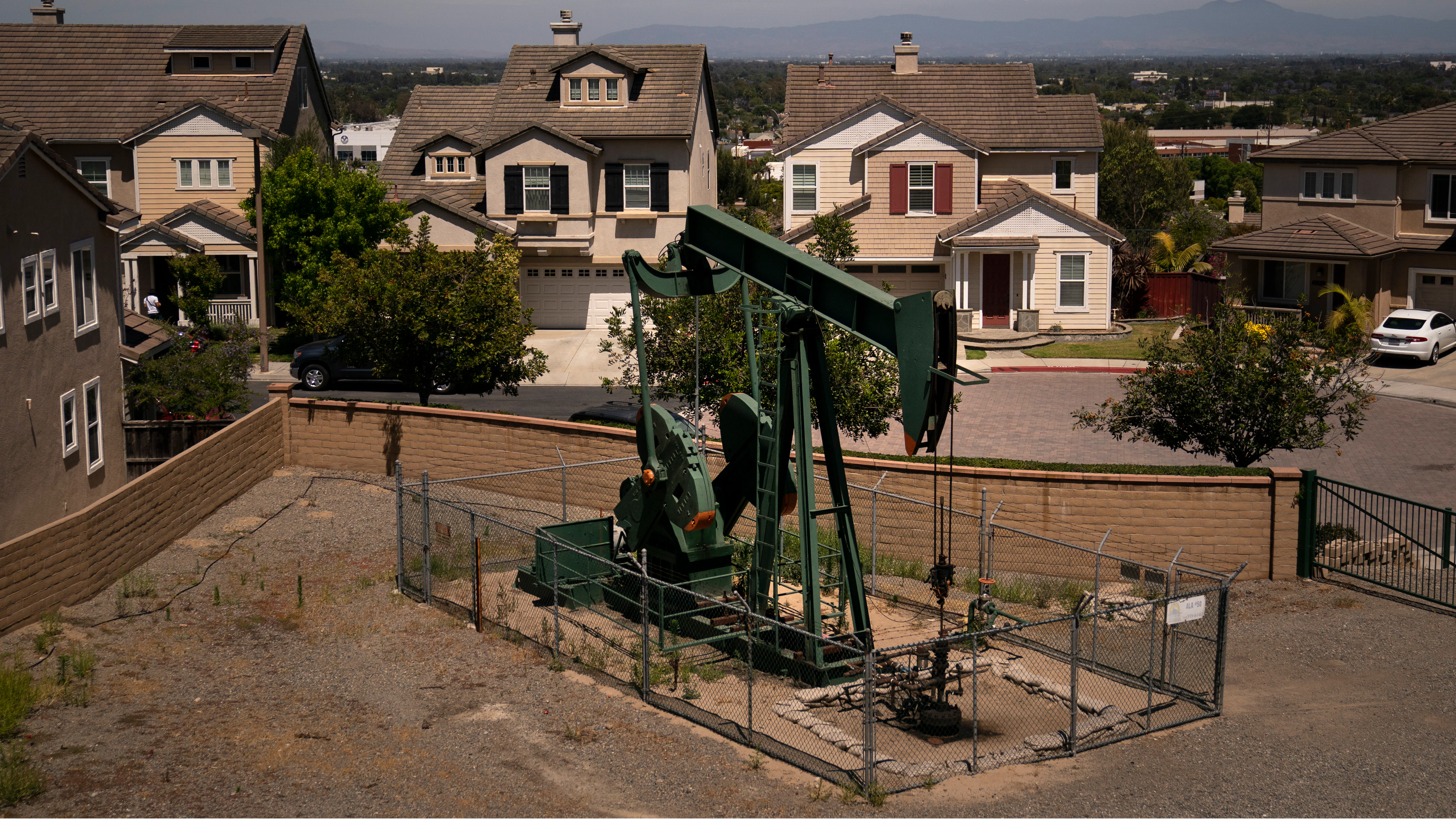 California High Court Says County Can't Enforce Oil Well Ban - Vimarsana News