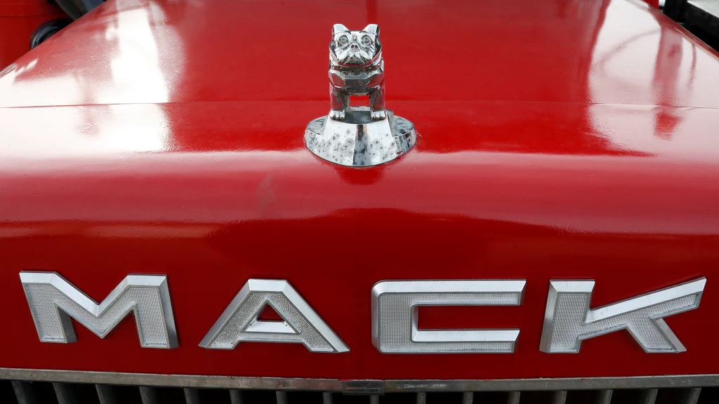 UAW Union Reaches a Tentative Contract Agreement with Mack Trucks - Vimarsana News