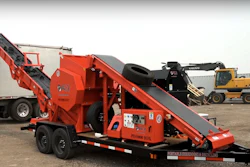 Portable shredders designed for use with open-top walking floor semi-trailers can streamline loading and unloading while minimizing downtime.