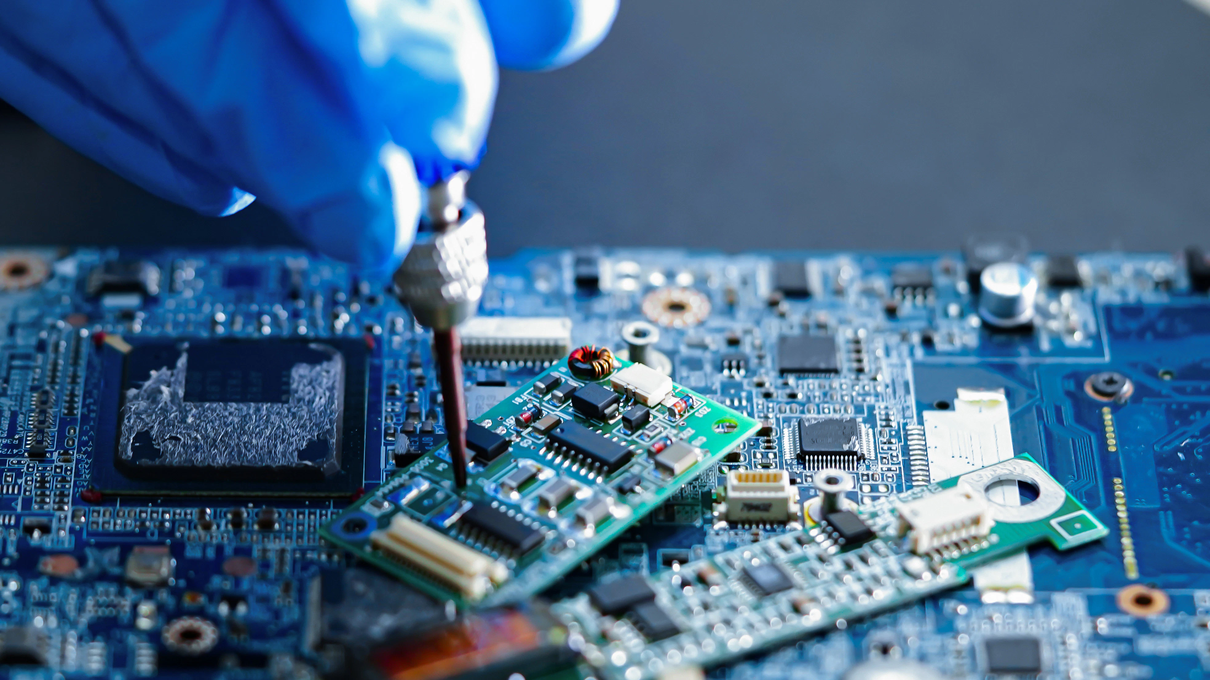 Confidently Sourcing Electronic Chips on the Open Market - Vimarsana News