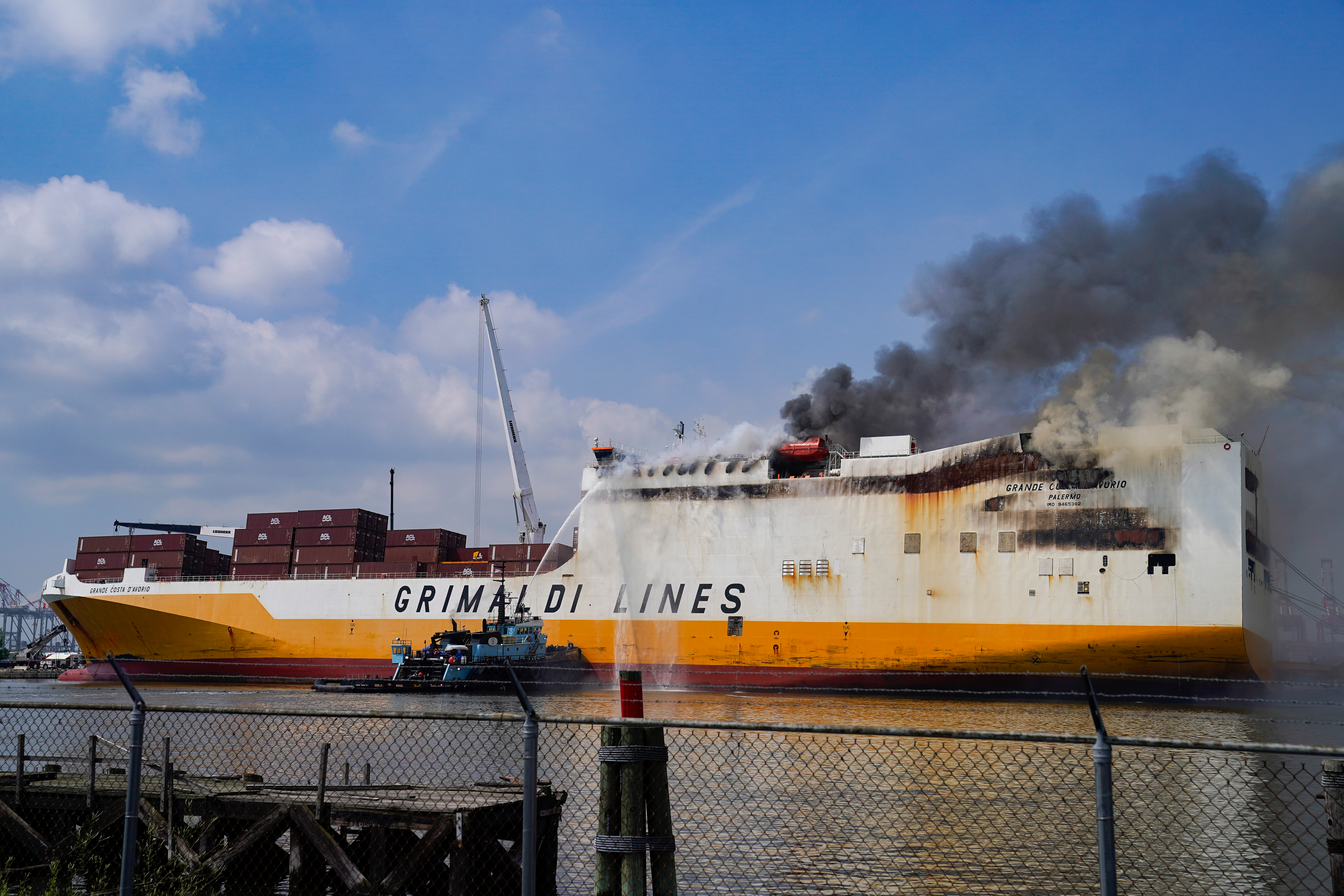 Worker Tells of Fleeing Burning Vehicle in Cargo Ship Fire That Killed 2 New Jersey Firefighters - Vimarsana News