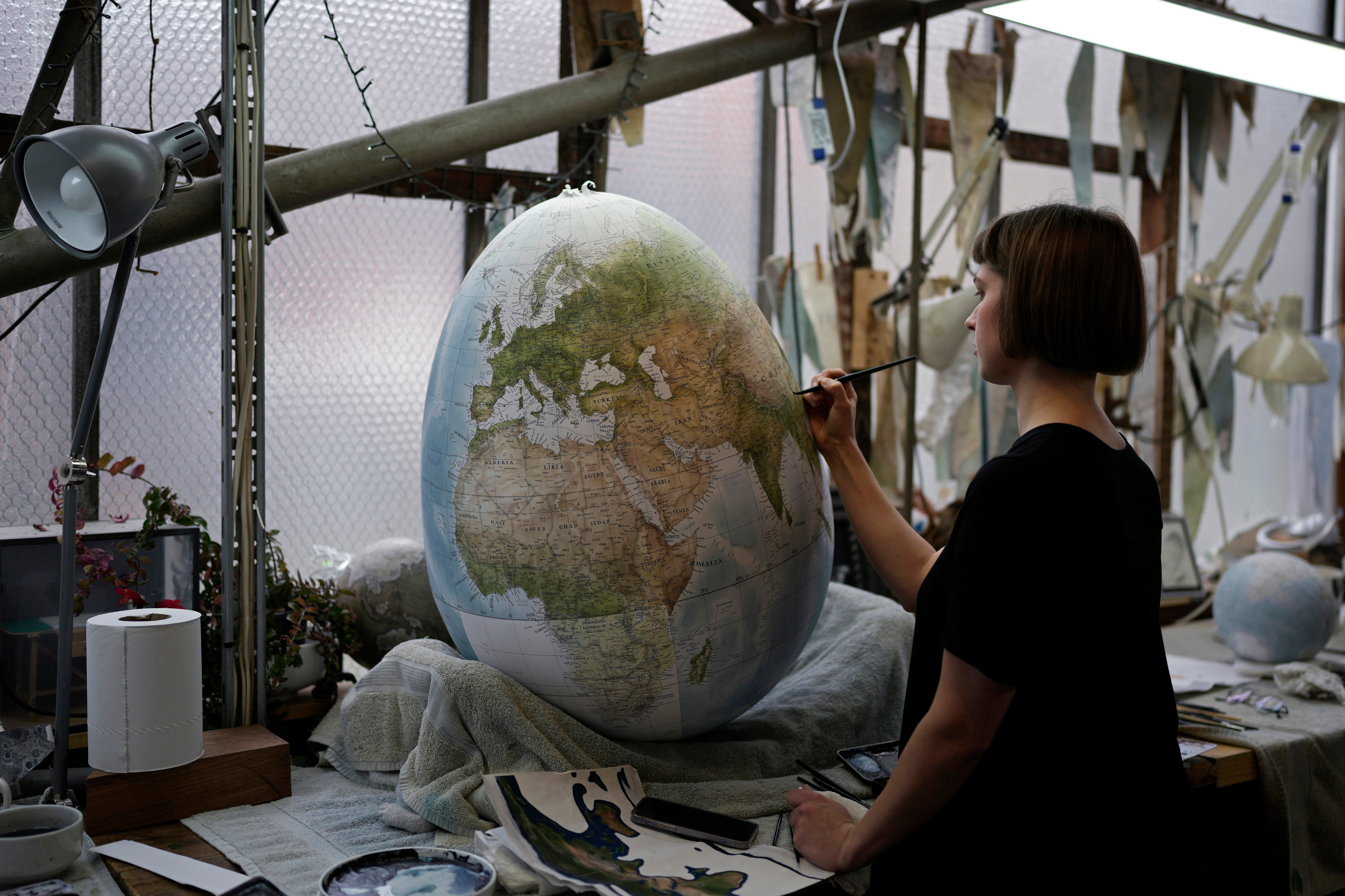 How Globemaking Has Survived Digital Shift - Vimarsana News