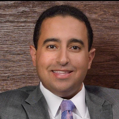 Mo Abuali Headshot