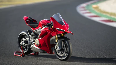 2025 Ducati Panigale V4 S.