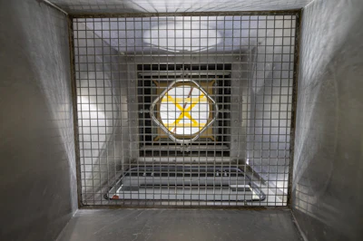 It often pays to collaborate with an OEM that can provide a range of bulk bag discharger choices, including volume and weight discharge options, which can improve flow and consistency.