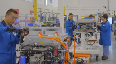 The assembly line for Hyzon’s innovative single-stack 200kW Fuel Cell System (FCS) in Bolingbrook, Illinois.