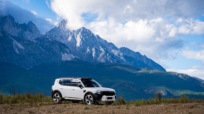A sample vehicle that could be paired with DeepRoute.