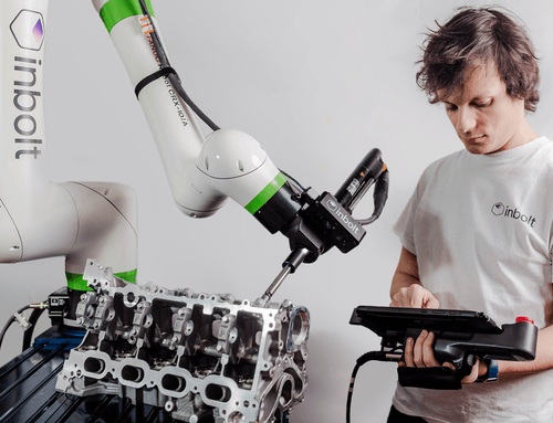 An Inbolt and Fanuc integration allows robots to operate with real-time 3D vision and adaptive trajectory correction, even with part variation or imperfect environments.