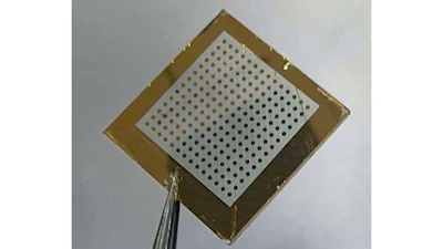 The team’s photomemristor is quite small, measuring only half a millimeter across. Despite its size, the component can convert light energy into electrical current to power advanced optical systems.