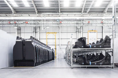 Original 18304 Carbon Fibre Monocoques At Mctc